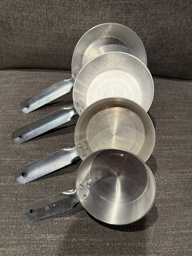 Vtg aluminum nesting - aluminum,